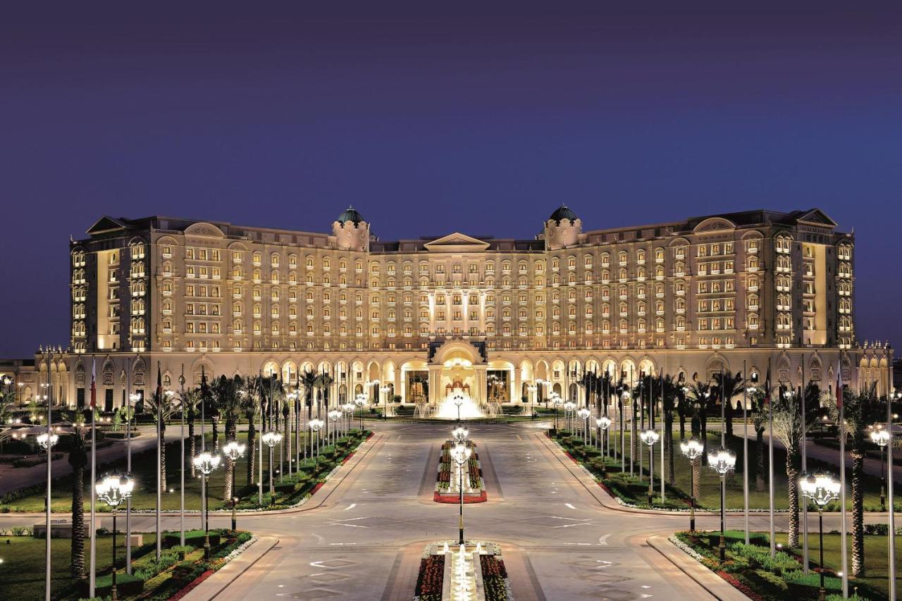 The Ritz-Carlton, Riad Exterior foto