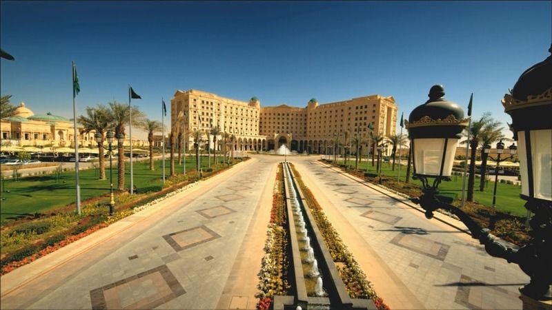 The Ritz-Carlton, Riad Exterior foto